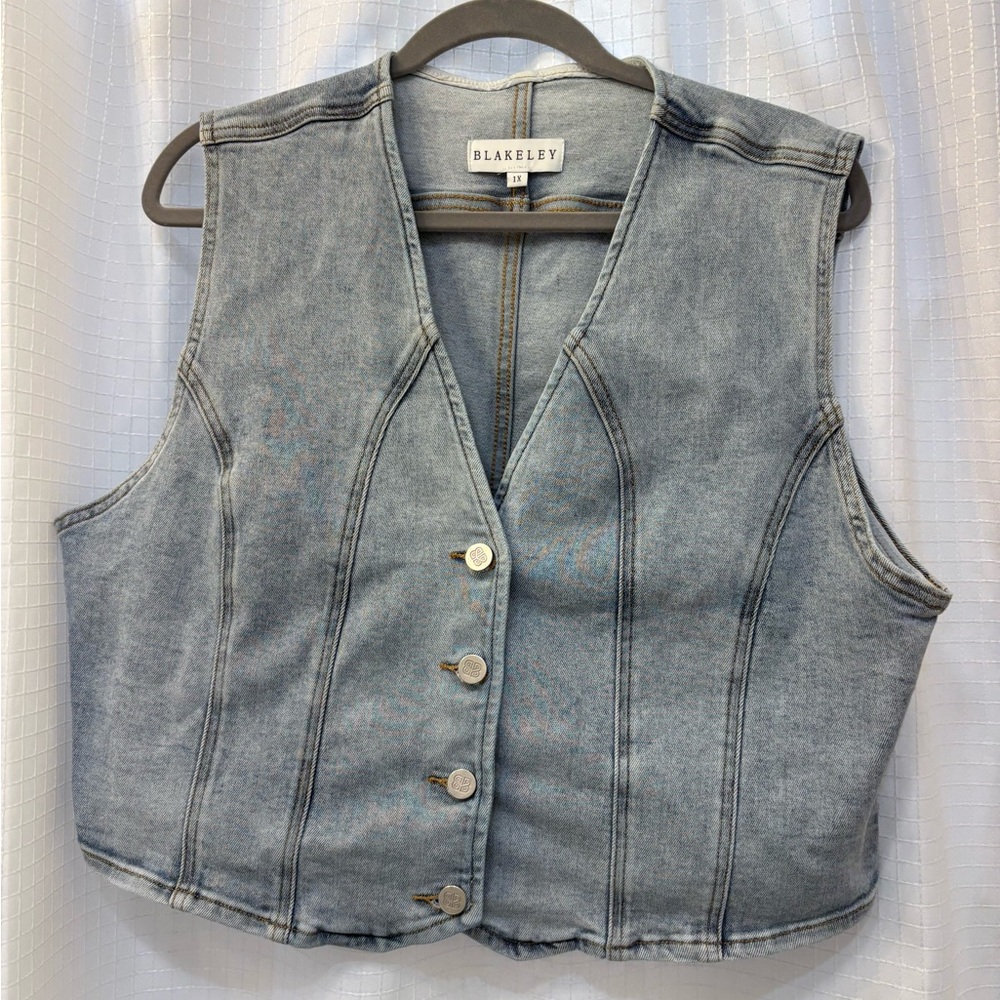 Blakeley Women's Denim Vest